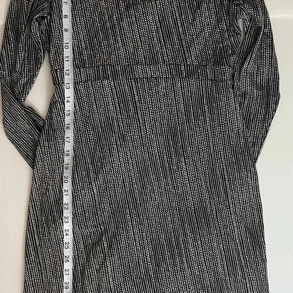 3 FOR $15 Athleta Wrap It Up Dress V-neck Long Sleeve Soft Black White Si… - Picture 8 of 11